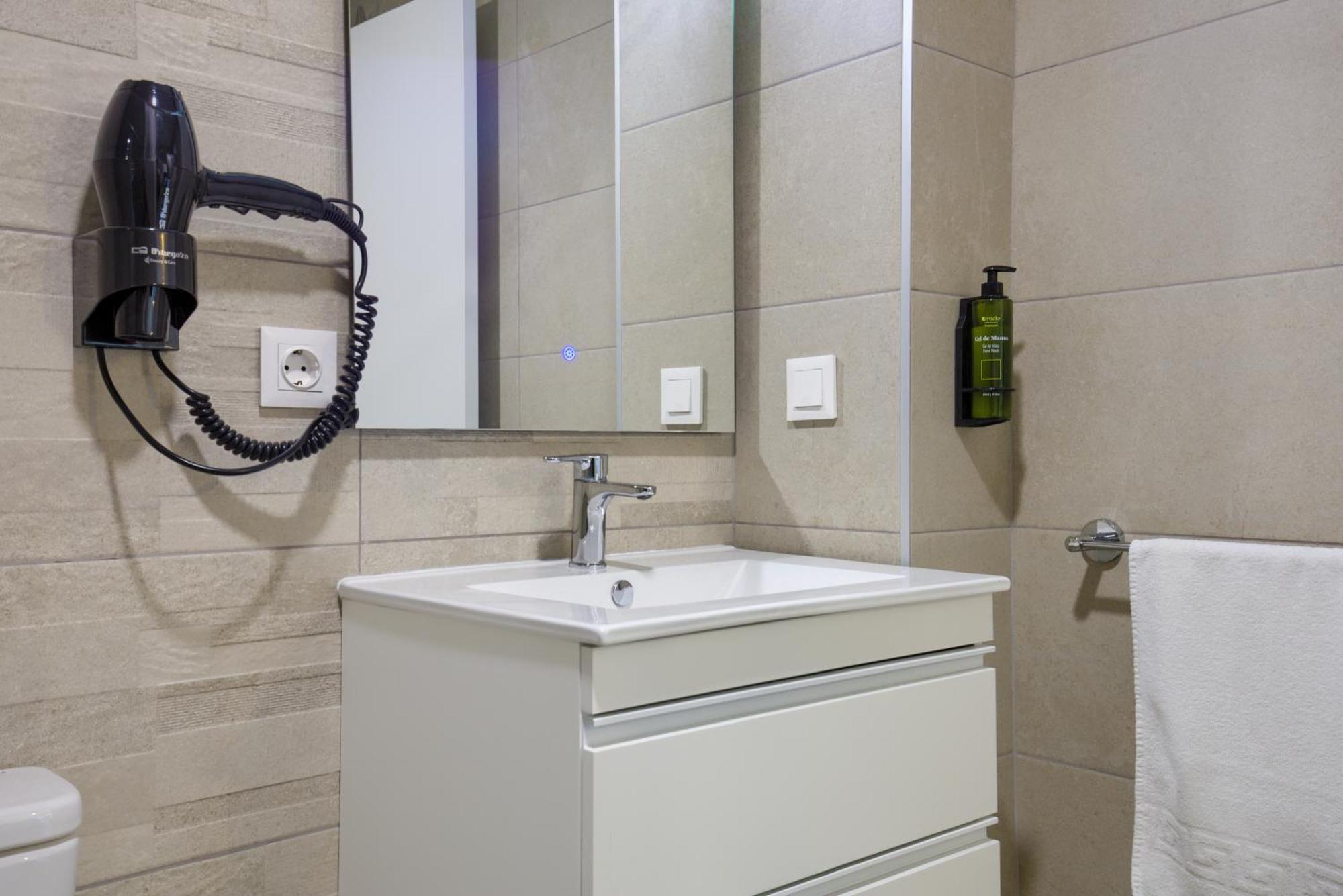 Arena 20 Suites Валенсия Экстерьер фото